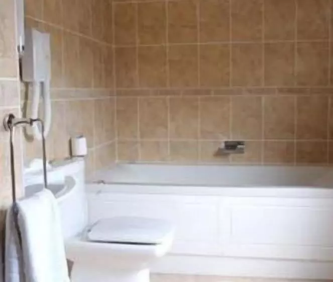 Отель The Old Crown Coaching Inn