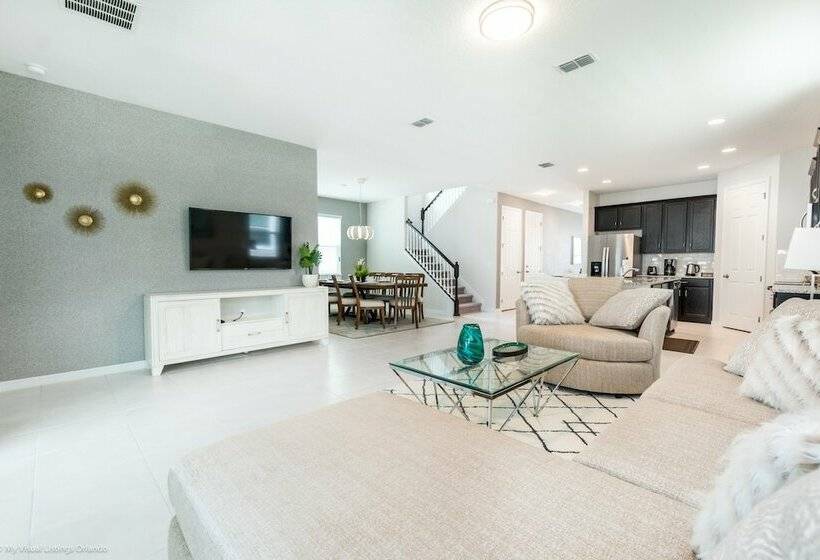 7 Bed 5 Ba Villa With Games, Pool & Spa