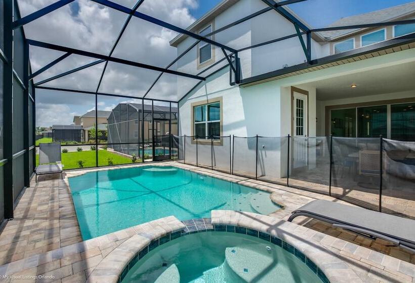 7 Bed 5 Ba Villa With Games, Pool & Spa