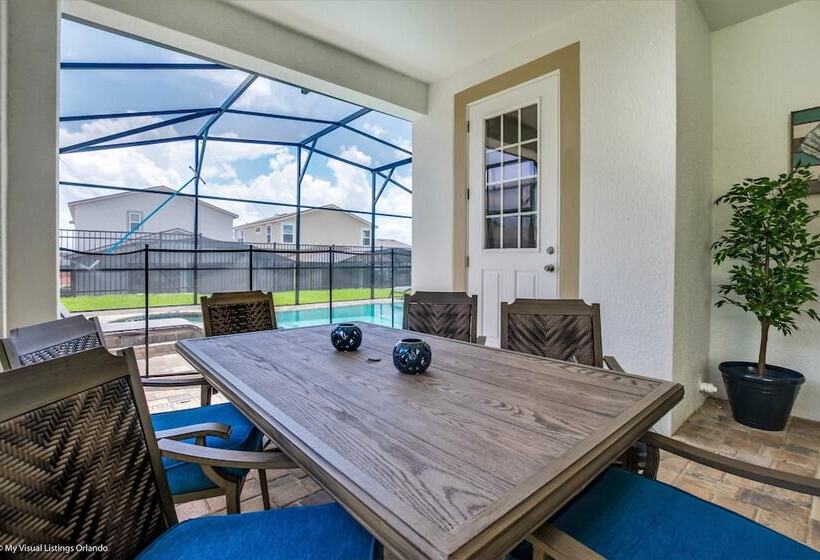 7 Bed 5 Ba Villa With Games, Pool & Spa