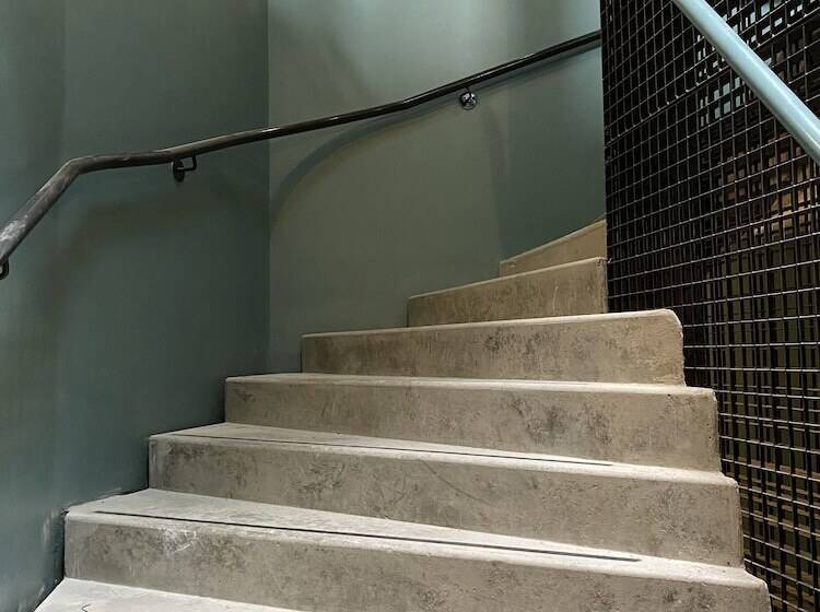 Auberge Hôtelière The People Paris Nation