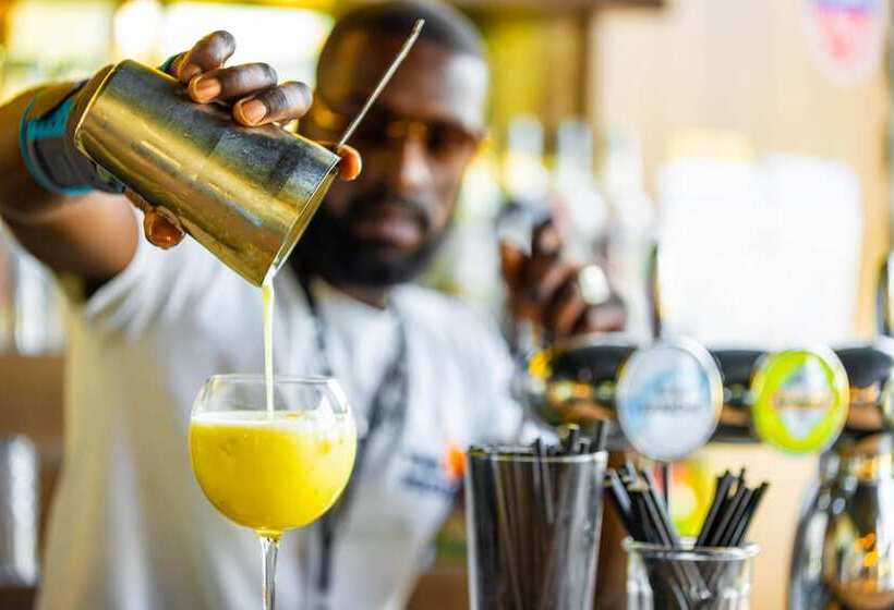 Auberge Hôtelière The People Paris Nation