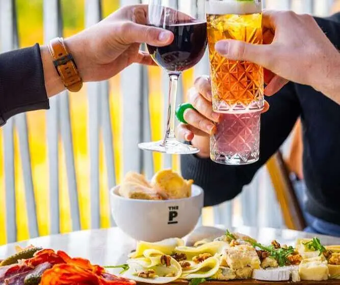 Auberge Hôtelière The People Paris Nation