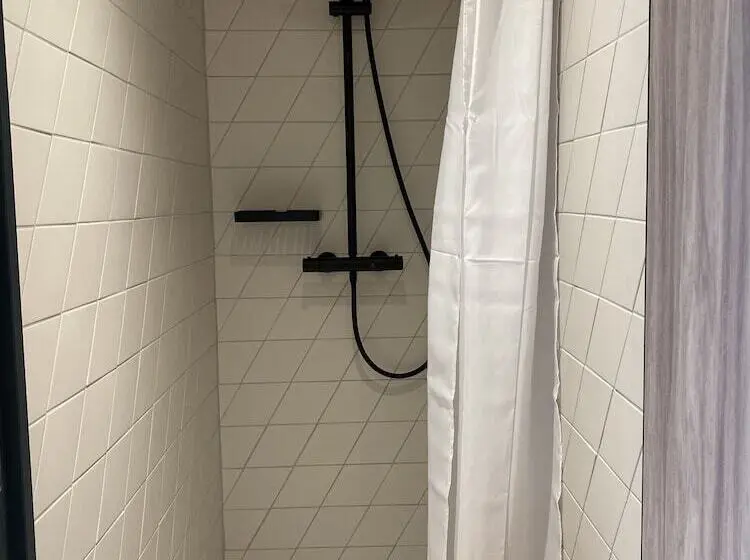 Auberge Hôtelière The People Paris Nation