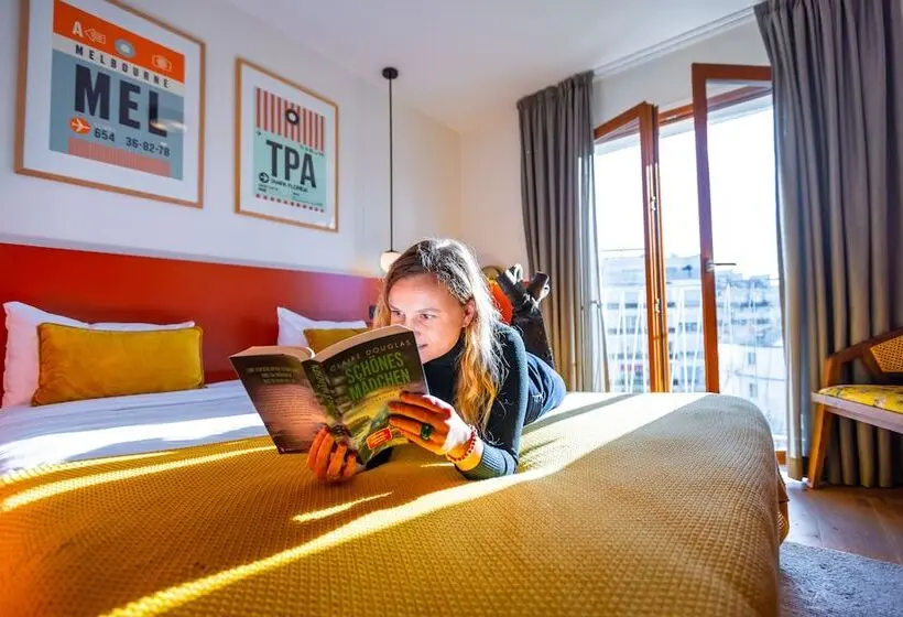 Auberge Hôtelière The People Paris Nation