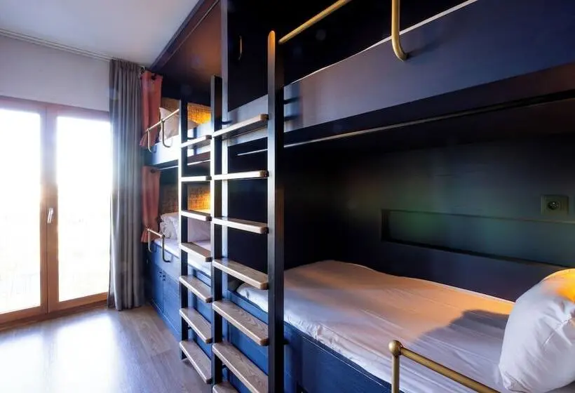 Auberge Hôtelière The People Paris Nation