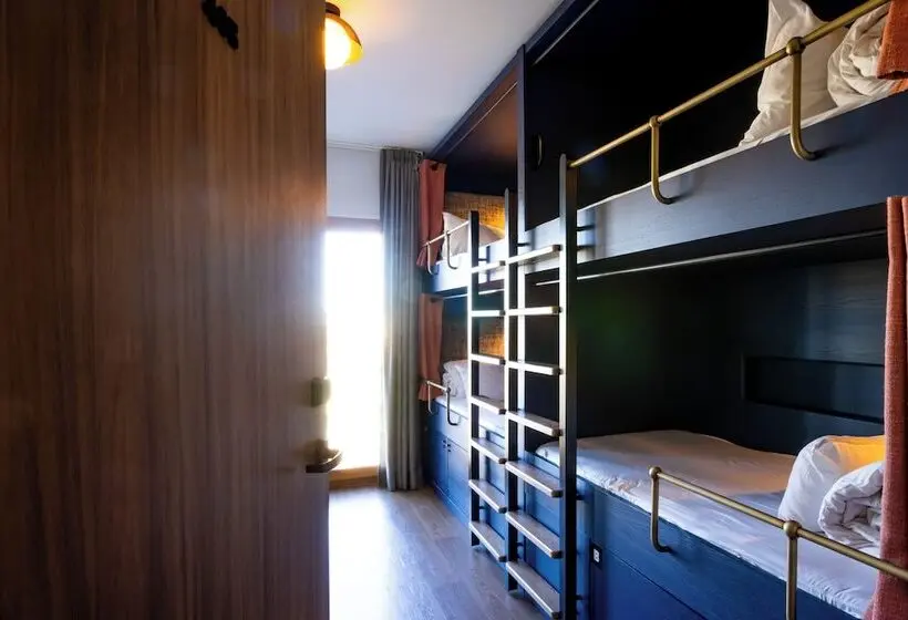 Auberge Hôtelière The People Paris Nation