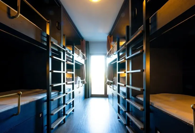 Auberge Hôtelière The People Paris Nation