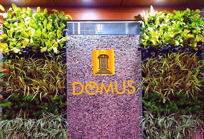Domus Regency By Shrigo Hotels