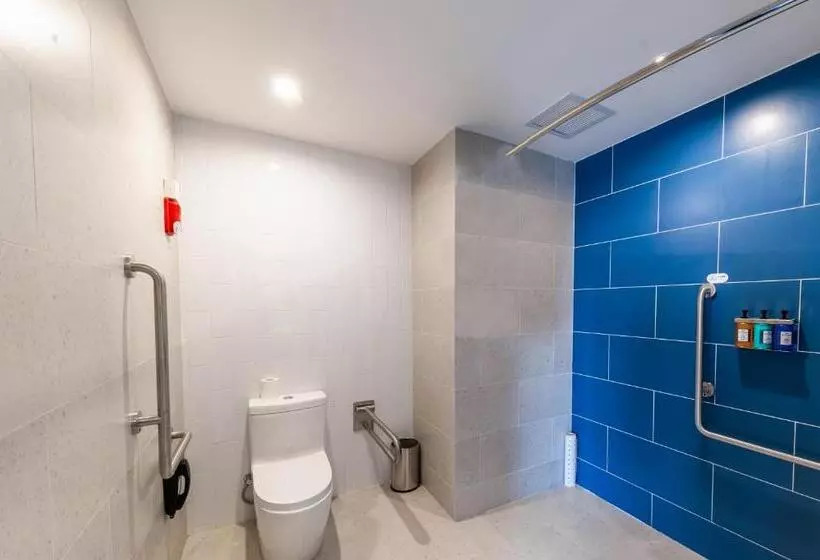 هتل Holiday Inn Express Shanghai Baoyang, An Ihg