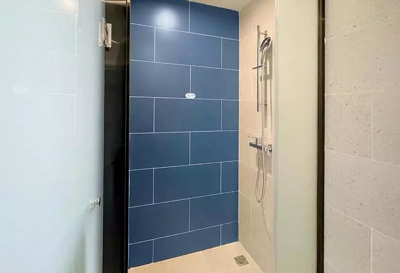 هتل Holiday Inn Express Shanghai Baoyang, An Ihg