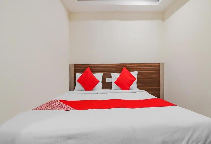 בית מלון כפרי Oyo 76350 Vasudeva Residency