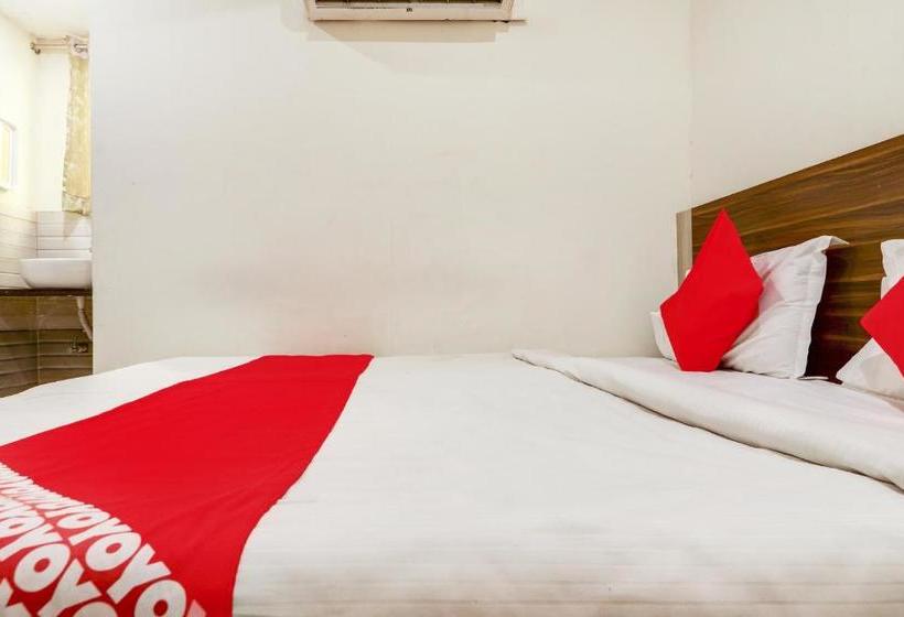 בית מלון כפרי Oyo 76350 Vasudeva Residency