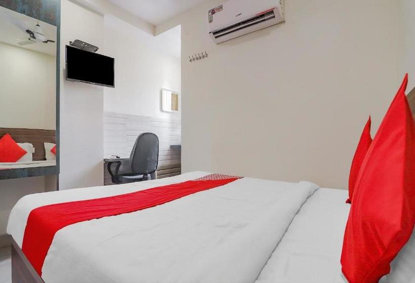 בית מלון כפרי Oyo 76350 Vasudeva Residency