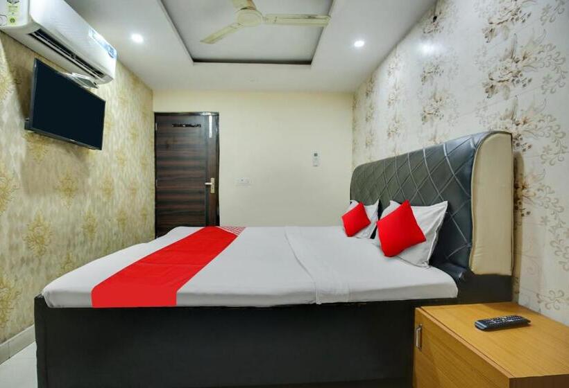 בית מלון כפרי Oyo Ldh180  K10