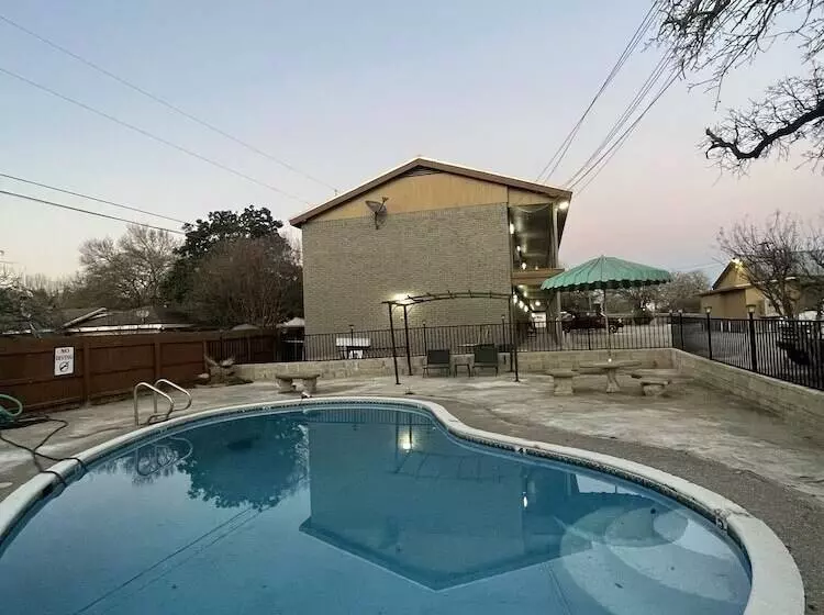 ホテル Sky Inn