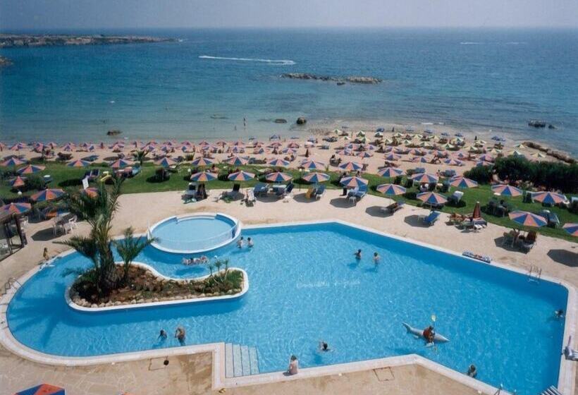 Corallia Beach Hotel Apartments