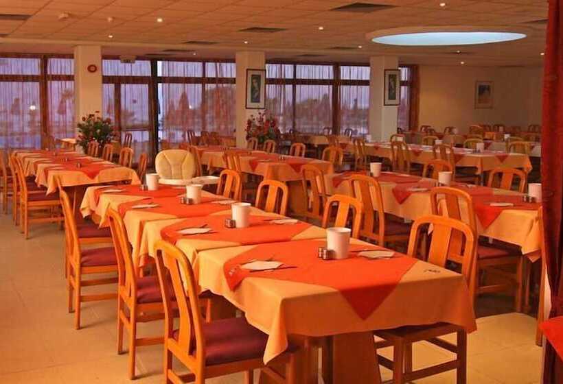 Corallia Beach Hotel Apartments