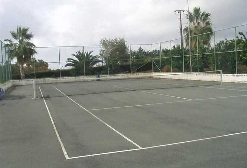 Corallia Beach Hotel Apartments