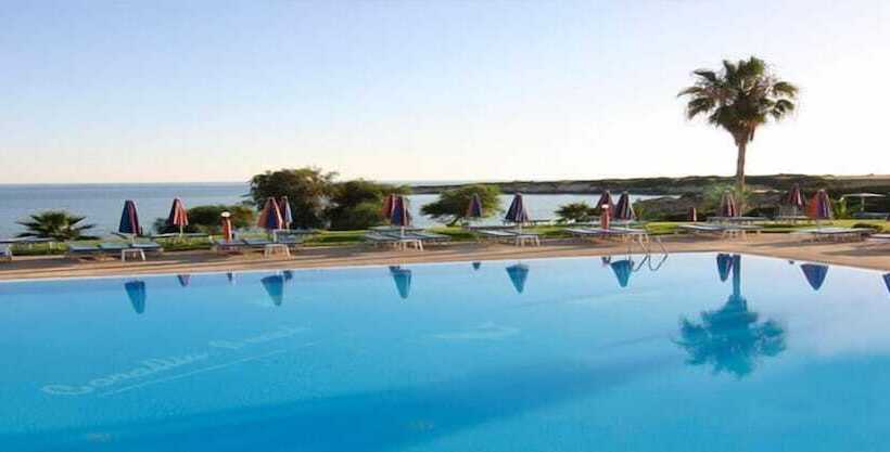 Corallia Beach Hotel Apartments