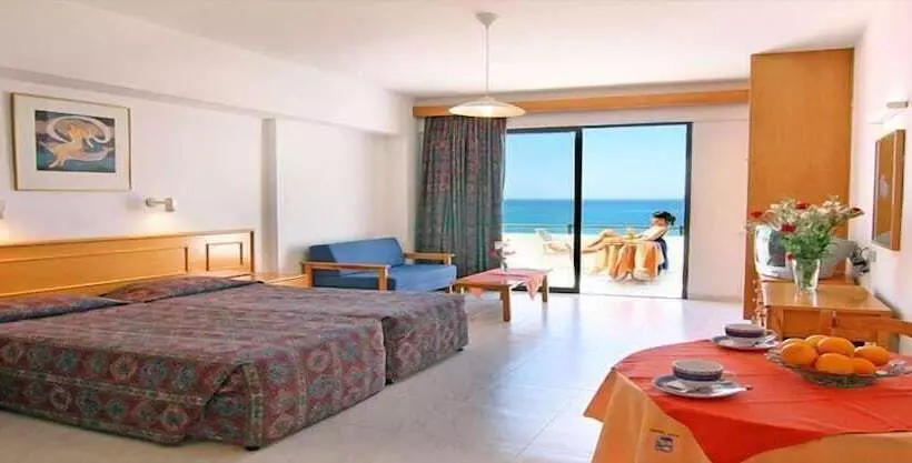 Corallia Beach Hotel Apartments