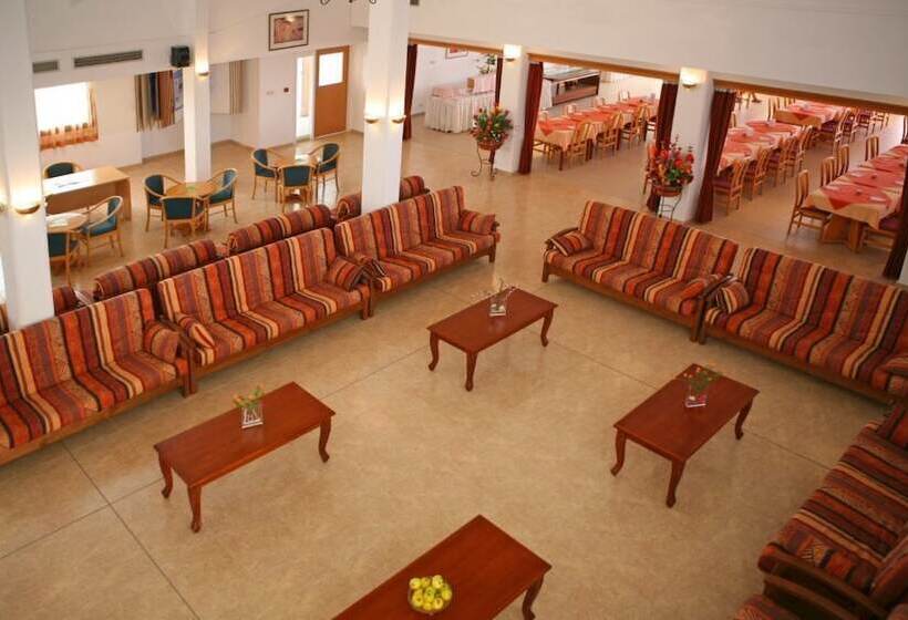 Corallia Beach Hotel Apartments