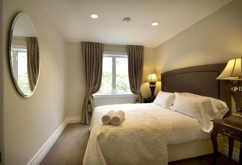 Отель Esplanade Queenstown By Staysouth