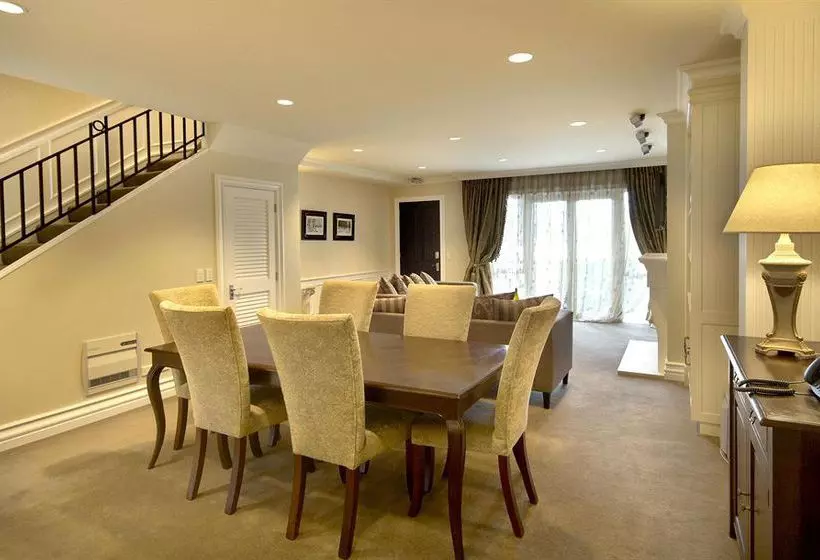 Отель Esplanade Queenstown By Staysouth