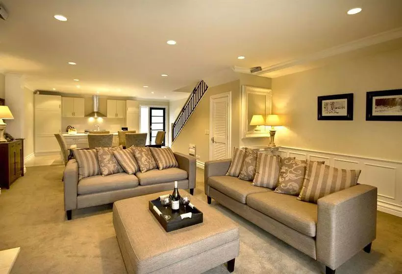 Отель Esplanade Queenstown By Staysouth