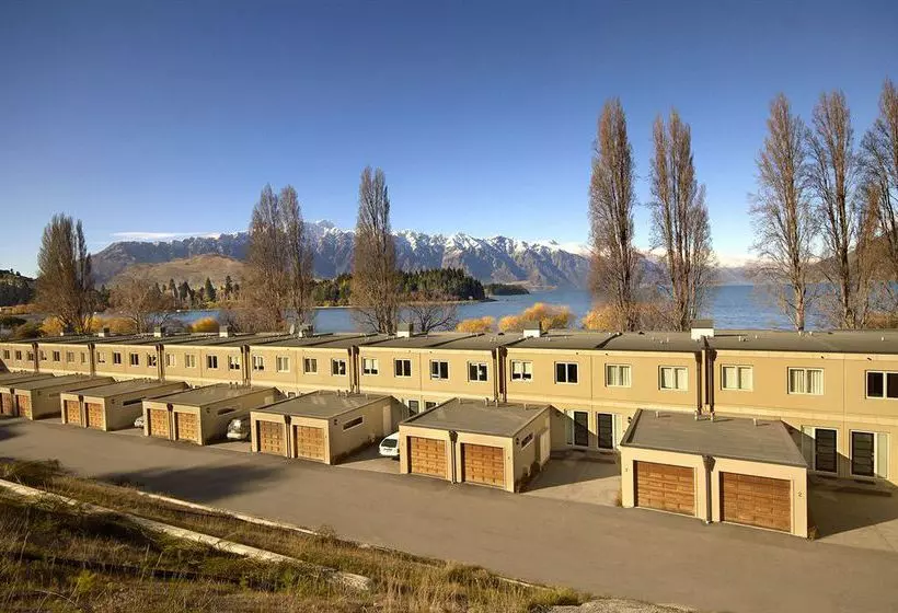 Отель Esplanade Queenstown By Staysouth