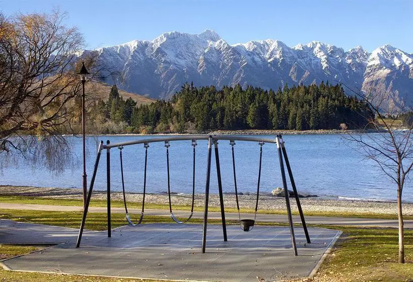 Отель Esplanade Queenstown By Staysouth