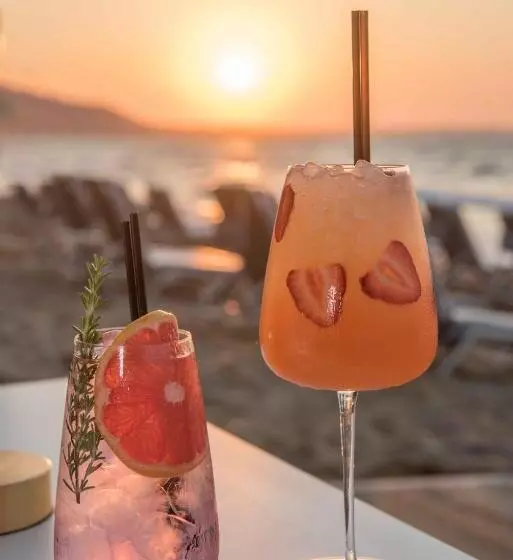 فندق Aeolos Beach Resort