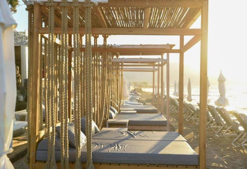 هتل Aeolos Beach Resort