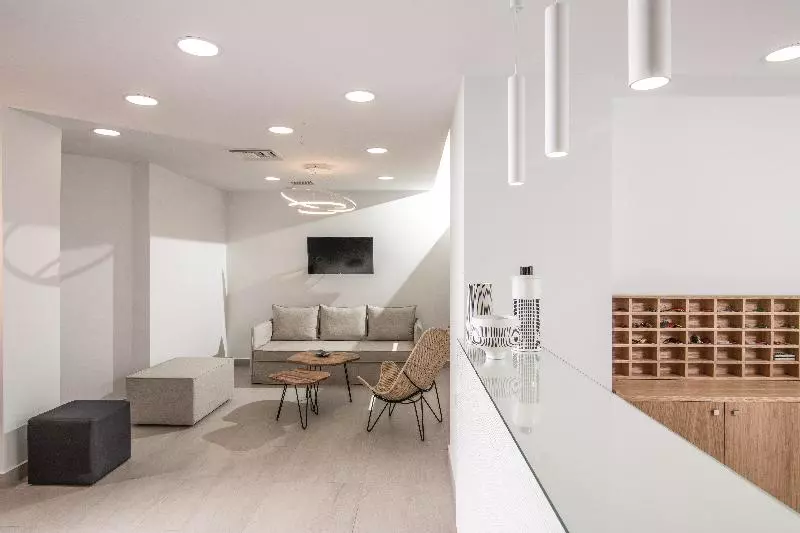 فندق Aeolos Beach Resort