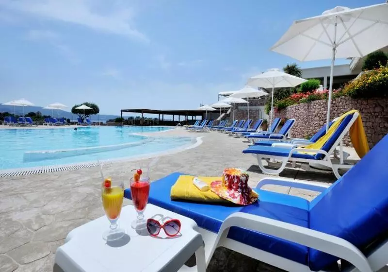 ホテル Aks Hinitsa Bay