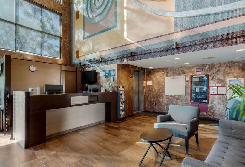 فندق Best Western Plus Brooklyn Bay