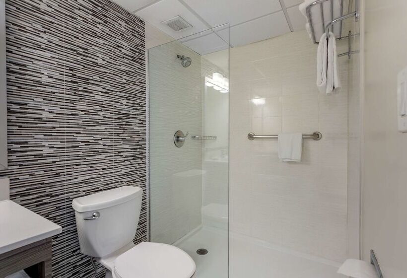 فندق Best Western Plus Brooklyn Bay