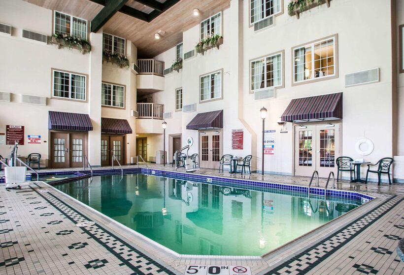 فندق Comfort Suites Milwaukee Airport