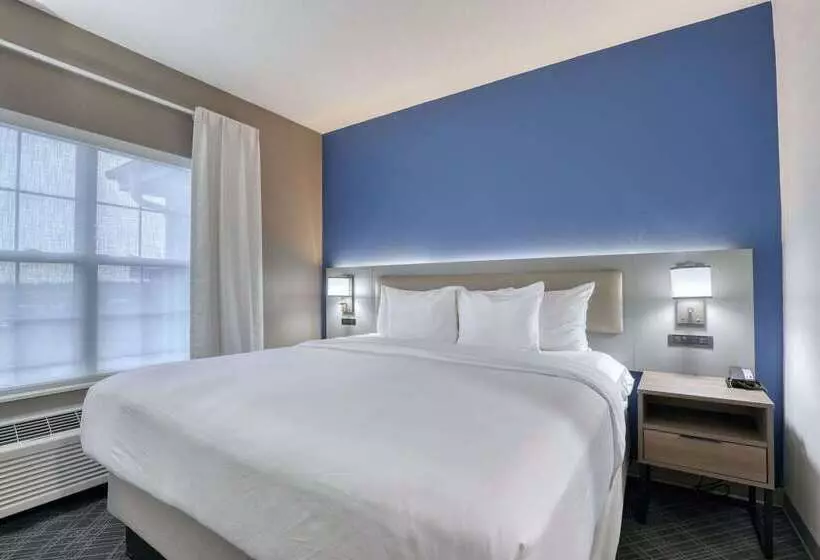 هتل Comfort Suites Milwaukee Airport