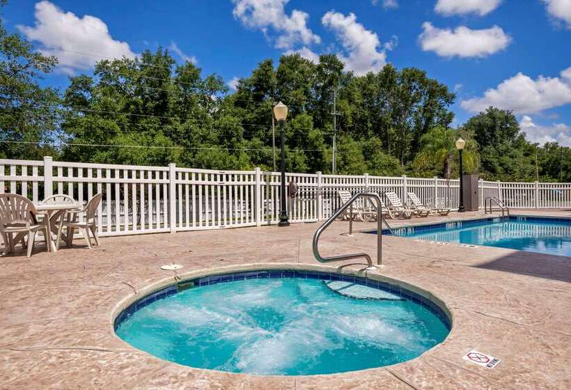 Отель Comfort Suites Ocala North