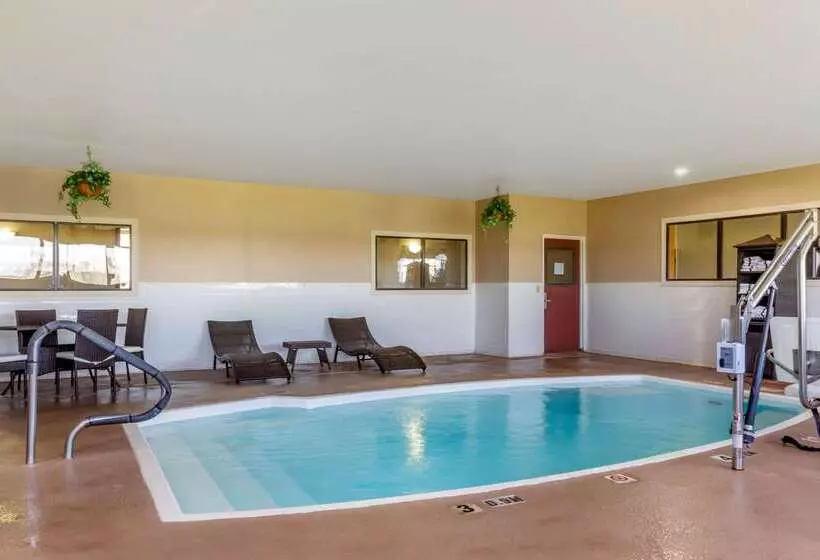 Otel Comfort Suites Plainview