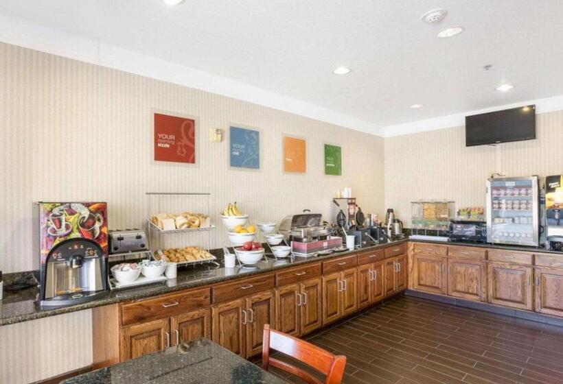 فندق Comfort Suites Plainview