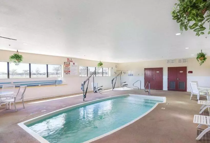 Otel Comfort Suites Plainview