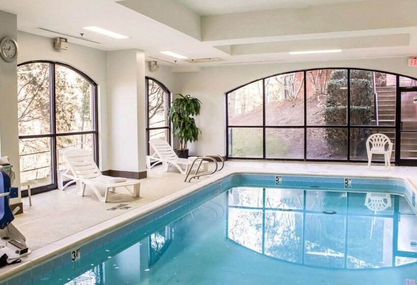 فندق Comfort Suites Regency Park