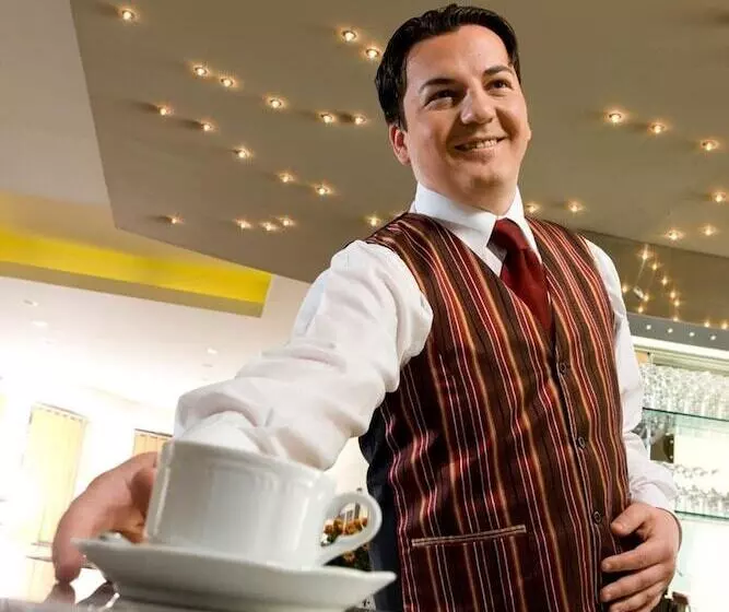 Отель Continental