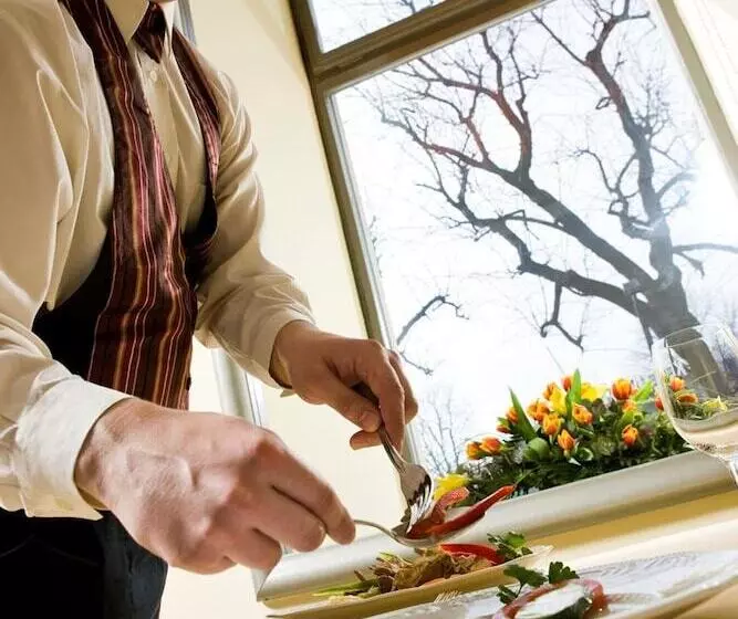 Отель Continental