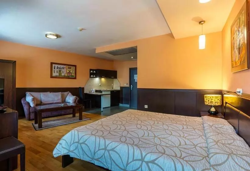 Hotel Ego   Free Parking   Top Central Location