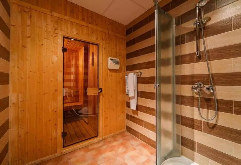 Hotel Ego   Free Parking   Top Central Location