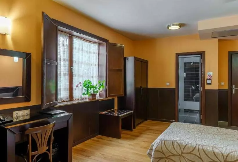 Hotel Ego   Free Parking   Top Central Location