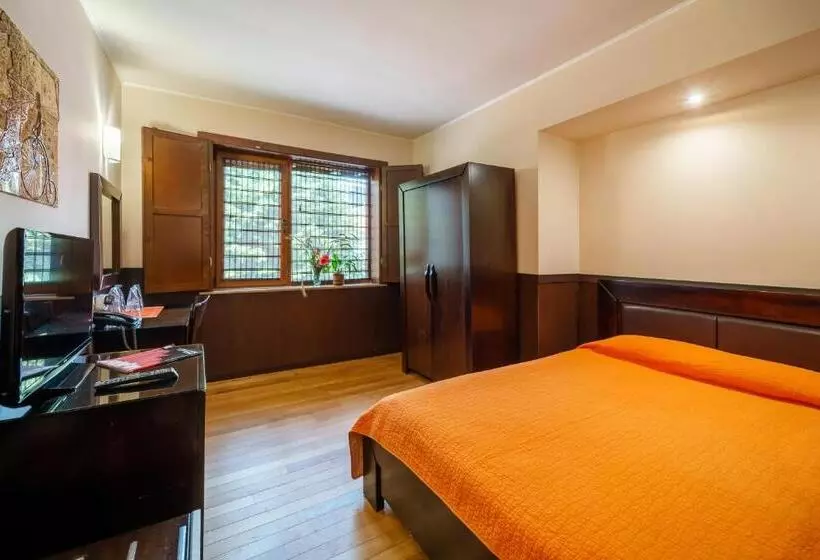 Hotel Ego   Free Parking   Top Central Location